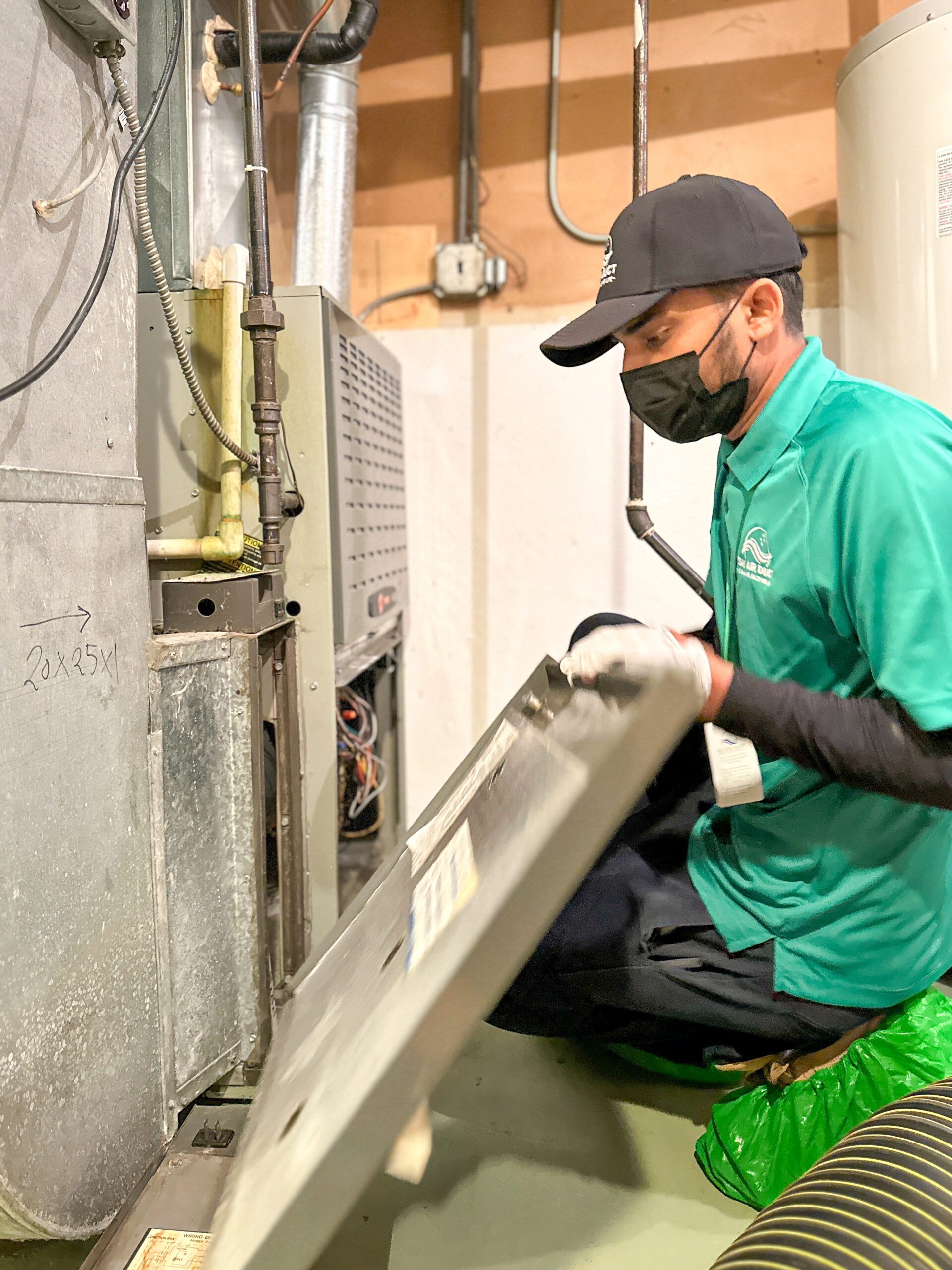 Top Reasons to Hire a Professional Chimney Cleaning Service